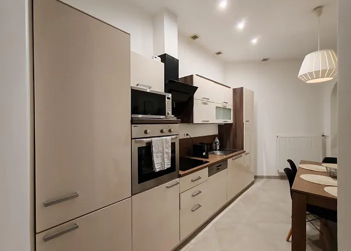 شقة Danube 3 Bedrooms *